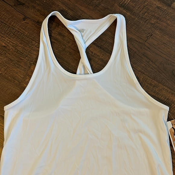 Avia Women's Performance ButterSoft Twist Back Sleeveless Tank Top Size S (4-6) - Picture 6 of 13